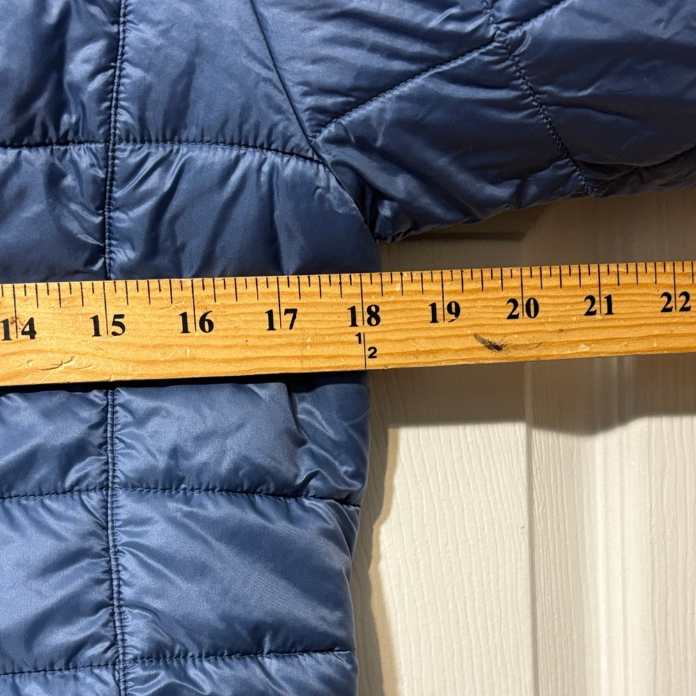 Patagonia Navy Insulated Jacket - Picture 5 of 7